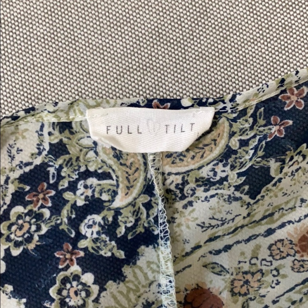 Kimono - Picture 3 of 3